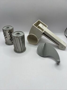 Pampered Chef Rotary Grater with Two Blades